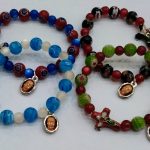 Bracciale elastico con medaglia del Volto Santo di Manoppello