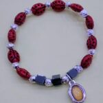 Bracciale elastico bimbi con medaglia del Volto Santo di Manoppello